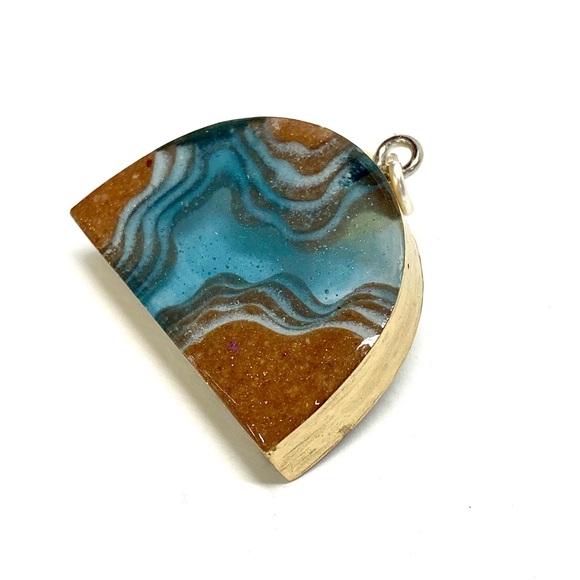 HANDMADE Tiered Resin Art and Sand Pendant - Picture 3 of 10